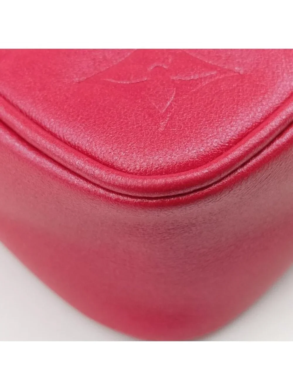 Louis Vuitton Heart on Chain Red Lambskin Shoulder